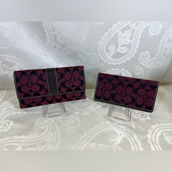 Coach Handbags - 2005: Coach Set in VGUC